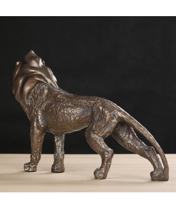 Statue Lion  effet bronze 29 cm est présent 