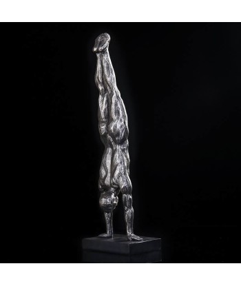 Statue Homme  Gymnaste Rétro s'inspire de l'anatomie humaine