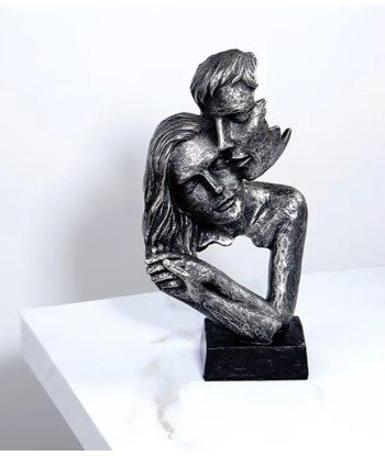 Statue couple enlacé design 29 cm pas cheres