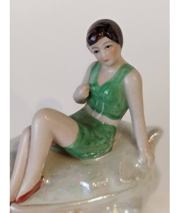 Boîte figurine porcelaine type baigneuse vers 1920 offre 